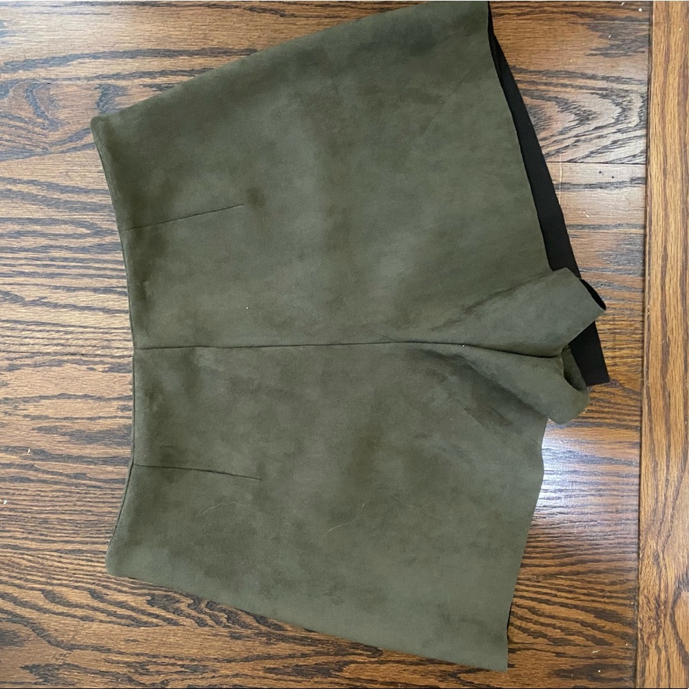 Green Suede Envelope Skort - Picture 5 of 5